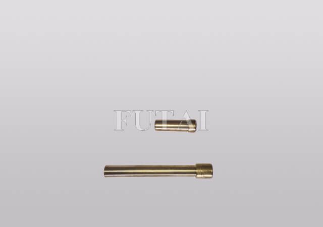 Guide bushing for rolling machine